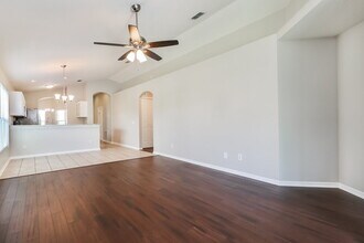 8522 Hawbuck St in Trinity, FL - Foto de edificio - Building Photo