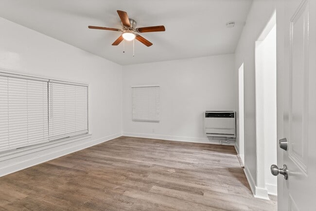 1424 Chestnut Ave in Long Beach, CA - Building Photo - Building Photo