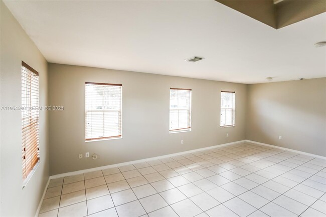 27598 SW 138th Ave in Homestead, FL - Foto de edificio - Building Photo