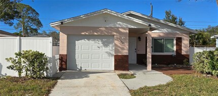 1749 New Hampshire Ave NE in St. Petersburg, FL - Building Photo - Building Photo