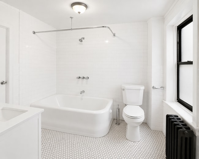 258 10th Ave, Unit 10TH AVE in New York, NY - Foto de edificio - Building Photo