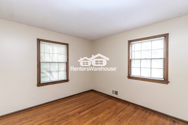 6431 Blue Ridge Cutoff in Raytown, MO - Building Photo - Building Photo
