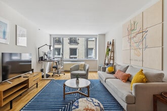 120 W 21st St in New York, NY - Foto de edificio - Building Photo