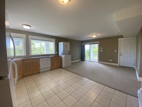 4166 Gulfview Dr in Nanaimo, BC - Building Photo - Building Photo