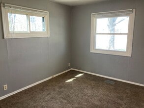 431 E Dodge St in Grand Island, NE - Building Photo - Building Photo