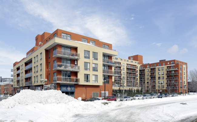 Les Jardins du Canal in Montréal, QC - Building Photo - Building Photo