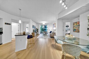 Aviah Flagler Village in Fort Lauderdale, FL - Building Photo