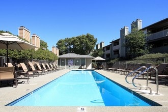 The Pointe Apartment Homes in Fairfield, CA - Building Photo - Building Photo