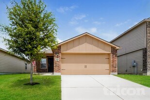 715 Wonderland Trail in New Braunfels, TX - Building Photo