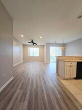 329 River Bluff Ln in Royal Palm Beach, FL - Building Photo - Building Photo