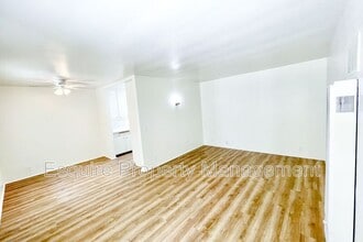 1750 Ventura Blvd in Camarillo, CA - Building Photo - Building Photo