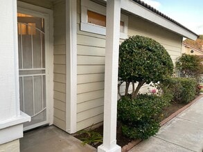 2343 Lake Forest St in Escondido, CA - Building Photo - Building Photo