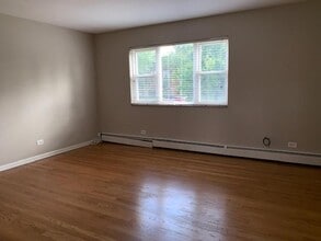 554 Pershing Ave in Glen Ellyn, IL - Building Photo - Building Photo