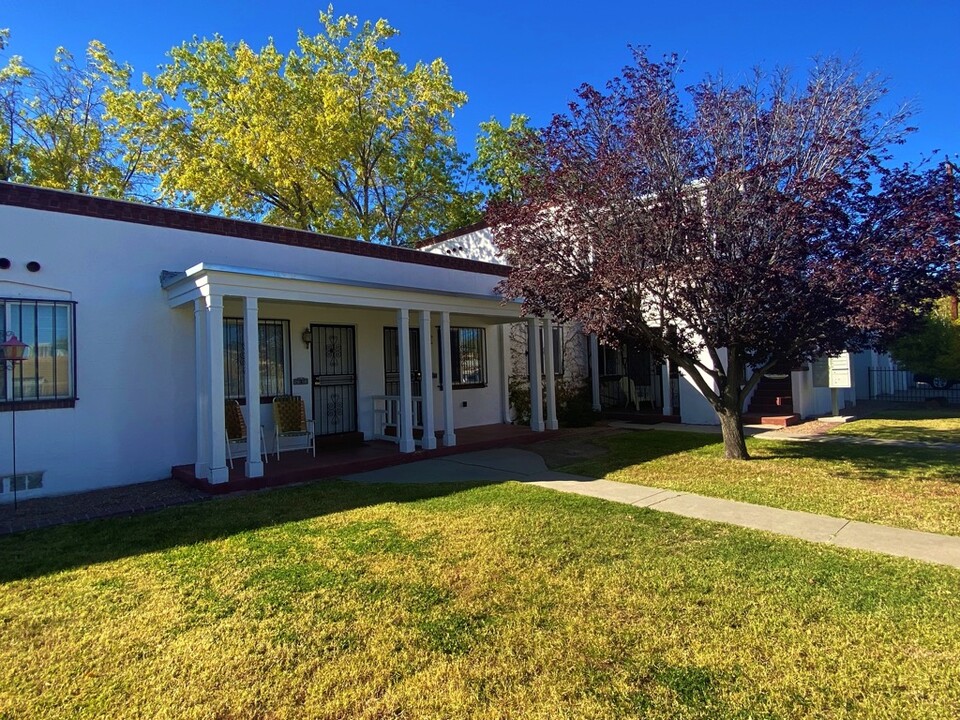 519 12th St SW in Albuquerque, NM - Building Photo