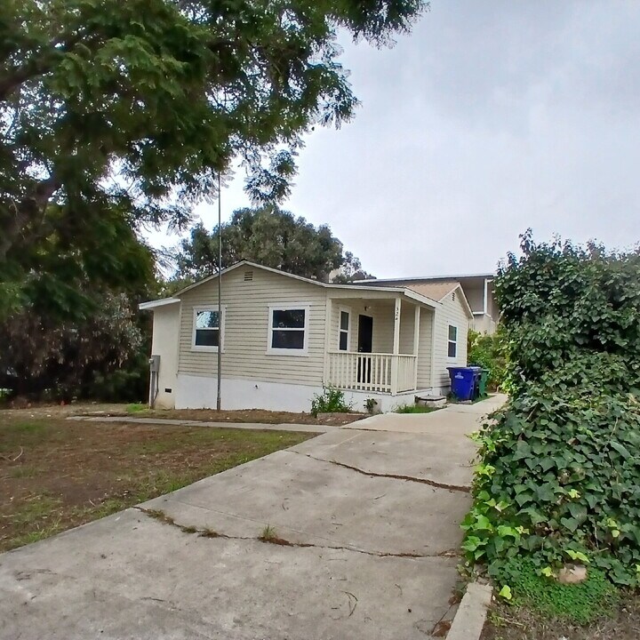 324 47th St in San Diego, CA - Building Photo