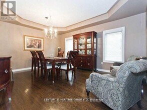 125 Timber Valley Ave in Richmond Hill, ON - Building Photo - Building Photo