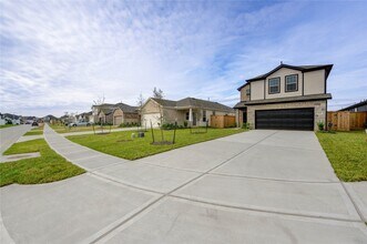 16132 Holly Laurel Mnr in Conroe, TX - Building Photo - Building Photo