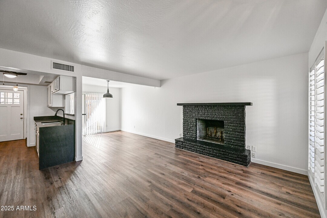 4549 E Rhonda Dr in Phoenix, AZ - Building Photo