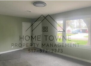 135 W Howe Ave in Lansing, MI - Building Photo - Building Photo