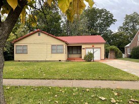1013 N Alameda St in Carlsbad, NM - Building Photo