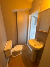 65 Pleasant St, Unit 1-11 in Claremont, NH - Foto de edificio - Building Photo