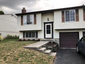 3886 Farm Brook Ln in Columbus, OH - Building Photo