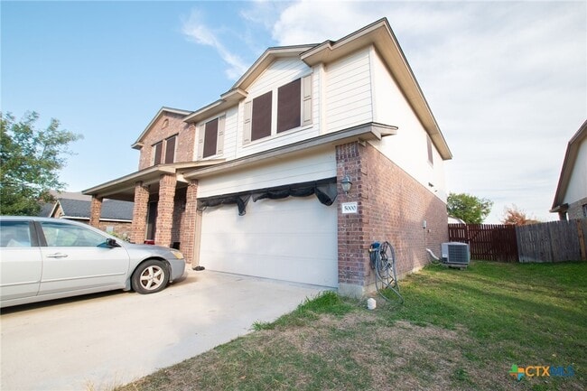 property at 5000 Willamette Ln