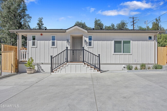 313 Raymond St in Ojai, CA - Building Photo - Building Photo