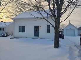 N5617 N Franklin St in Shawano, WI - Building Photo