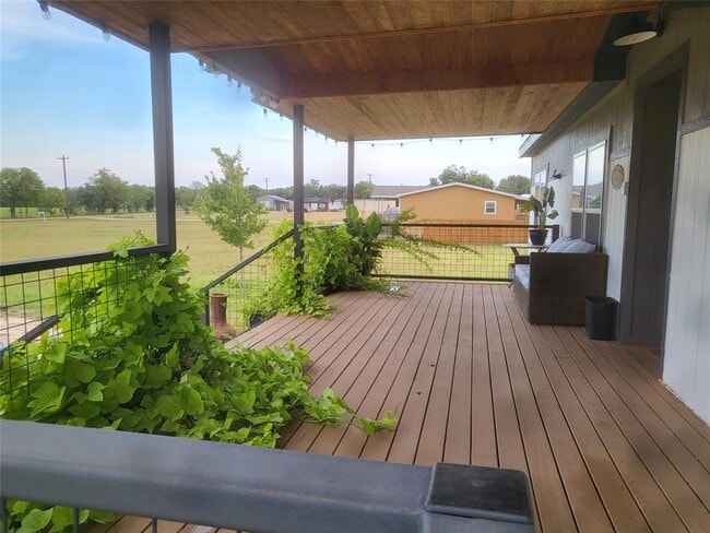 192 Lazy River Ln in Elgin, TX - Building Photo - Building Photo