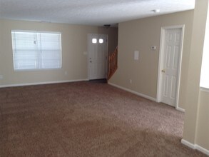 241 Lakeview Dr in Franklin, OH - Building Photo - Building Photo