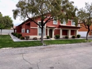 Pine Ridge Townhomes in Las Vegas, NV - Foto de edificio - Primary Photo