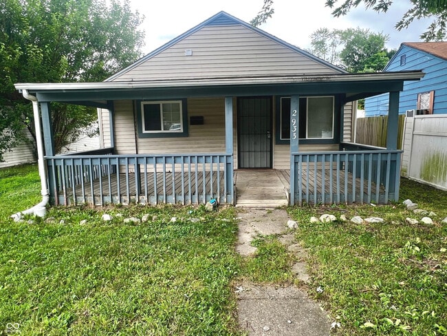 2933 N Gladstone Ave in Indianapolis, IN - Building Photo - Building Photo
