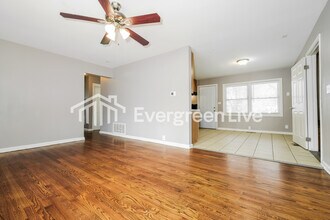 7208 E 108th St in Kansas City, MO - Building Photo - Building Photo