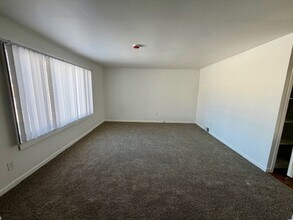 1931 Pilgrim St in Detroit, MI - Building Photo - Building Photo