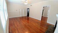 1409 Wentworth St photo'
