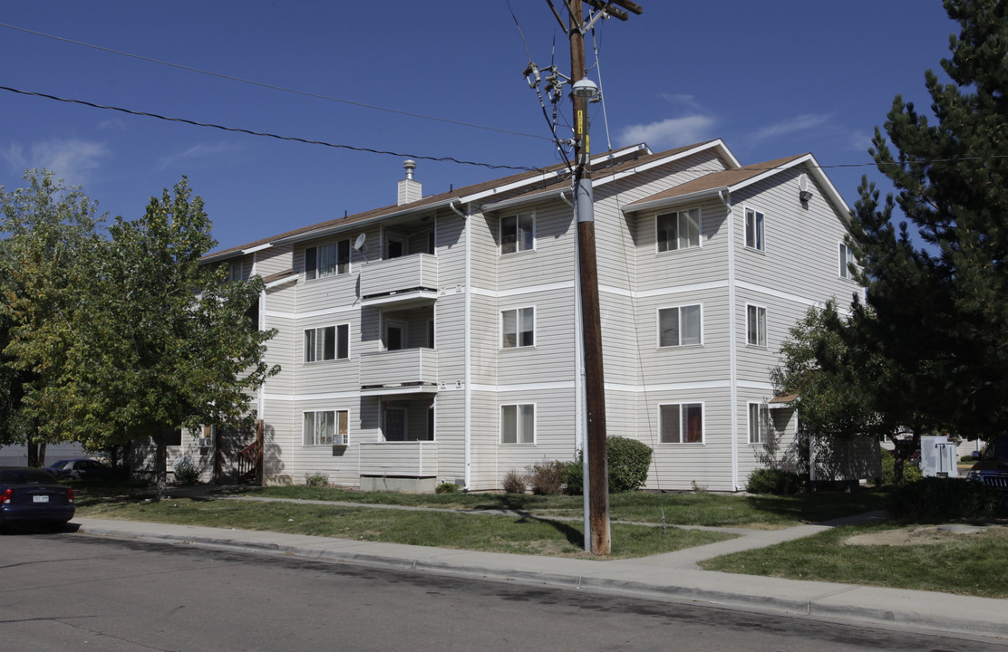 Kimbark Apartments in Longmont, CO - Building Photo