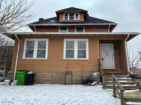 408 S Arch Ave in Alliance, OH - Building Photo