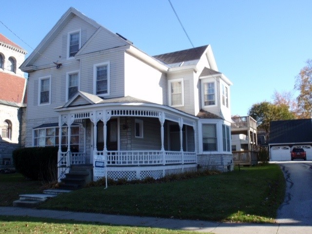 94 Grove St in Rutland, VT - Building Photo