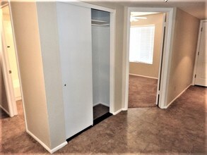 2306 N 88th Ave in Phoenix, AZ - Foto de edificio - Building Photo