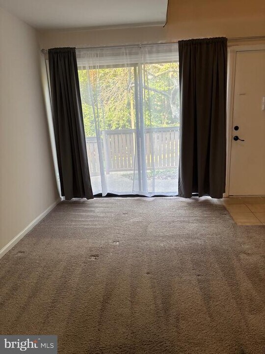 3978 Woodhue Pl in Alexandria, VA - Building Photo