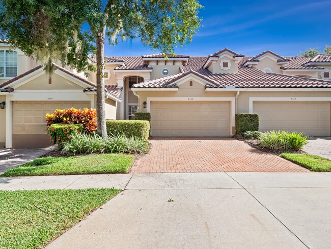 property at 8539 Vía Bella Notte