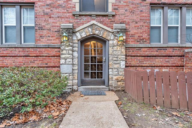 7557 Buckingham Dr in Clayton, MO - Building Photo - Building Photo