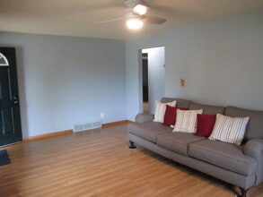 1606 Dearborn St in Crest Hill, IL - Building Photo - Building Photo