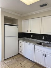 2565 Donald Ross Rd in Palm Beach Gardens, FL - Building Photo - Building Photo