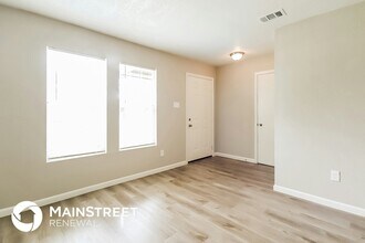 719 W Park St in Sugar Land, TX - Building Photo - Building Photo