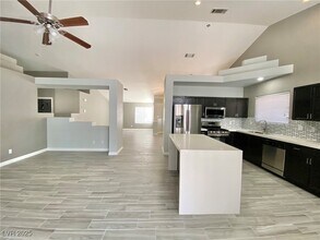 7960 Gorgas Ct in Las Vegas, NV - Building Photo - Building Photo