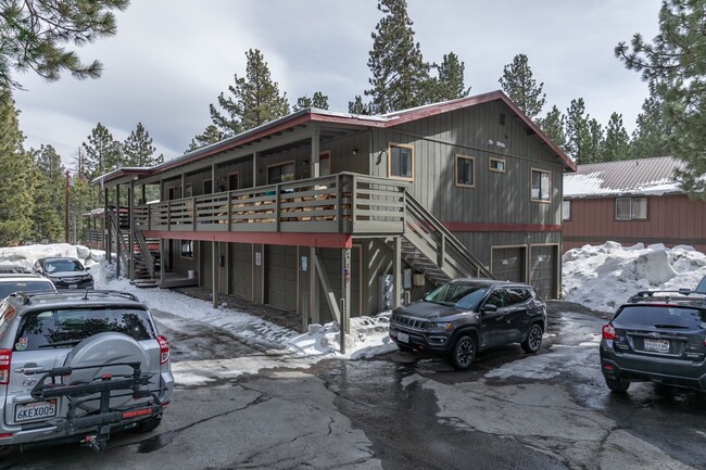 169 Lupin St in Mammoth Lakes, CA - Building Photo - Building Photo