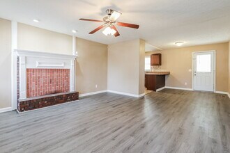 17 E Wedgewood Cir in Newnan, GA - Building Photo - Building Photo