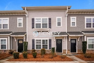 2506 Gallery Drive in Denver, NC - Building Photo